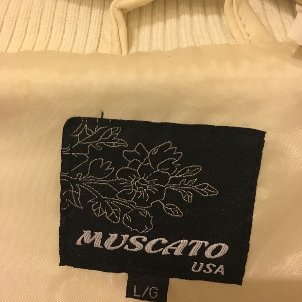 Jacket - Picture 2 of 3